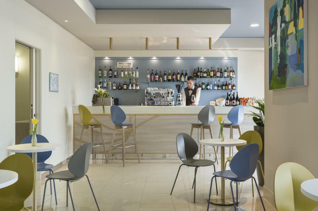 Grand Hotel Pietra Ligure Bagian luar foto